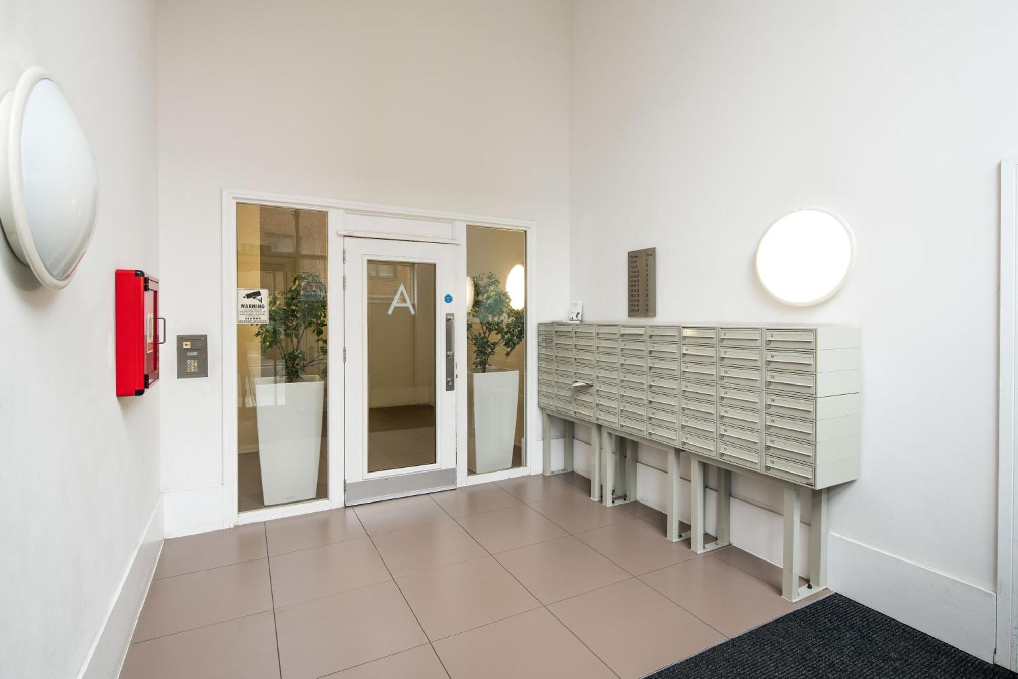 Canning Town -2 Bed Luxury Apartment Лондон Экстерьер фото